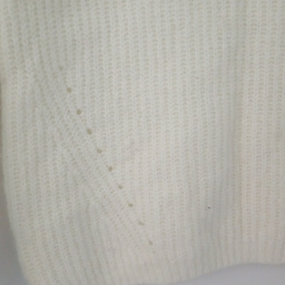 Sweater - Picture 5 of 6