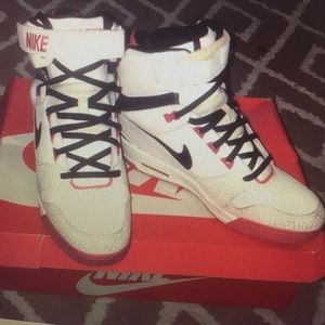 Nike Air Revolution Sky Hi