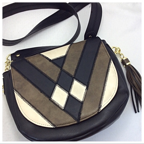 Steve Madden Handbags - 🎉🎉HP - Steve Madden Crossbody