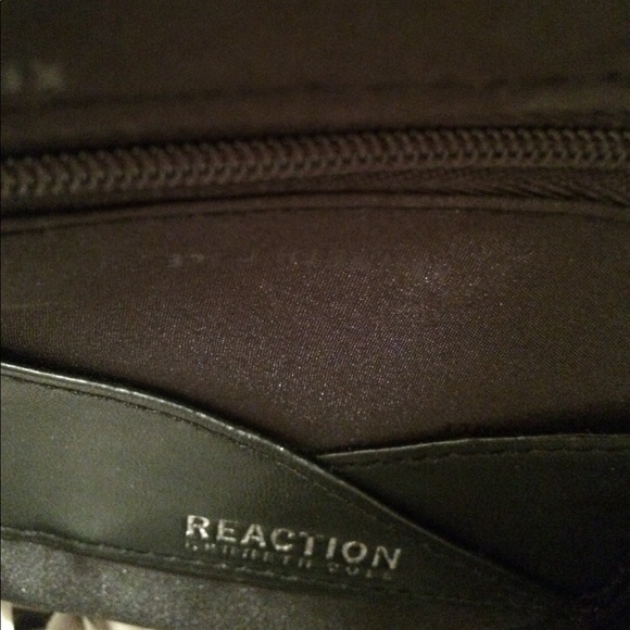 ✨HOST PICK black travel bag striped carry on Kenneth Cole  NWT Tote handbag - Picture 4 of 7