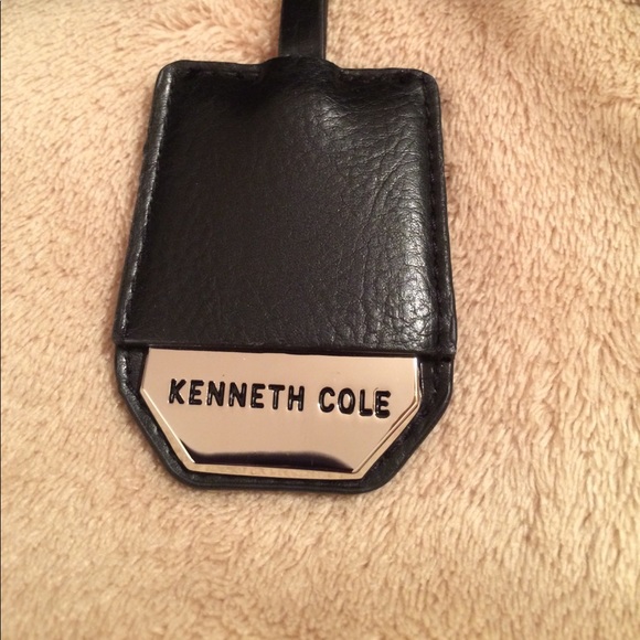 ✨HOST PICK black travel bag striped carry on Kenneth Cole  NWT Tote handbag - Picture 5 of 7