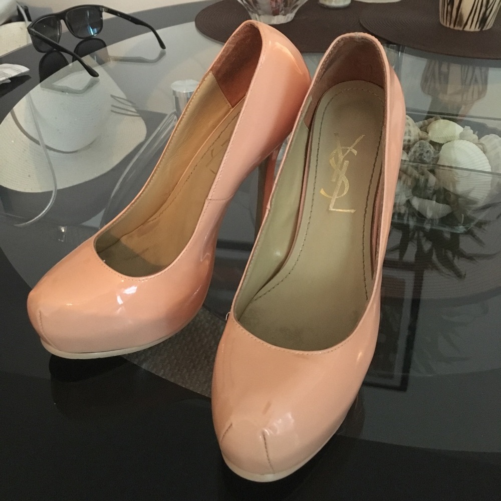 YSL heels with platform💓