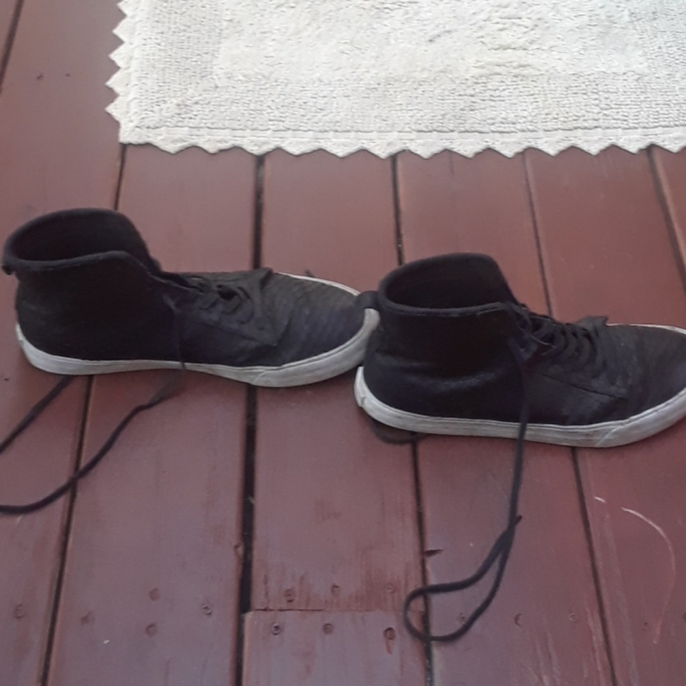 Hightop supras size 13