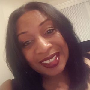 Meet your Posher, Monique