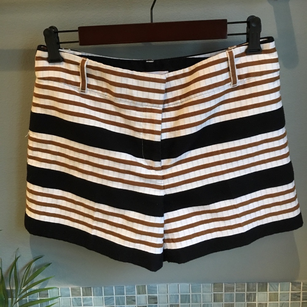 Loft Riviera 4" short, size 4