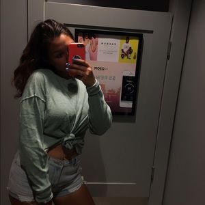 Meet your Posher, Alexis