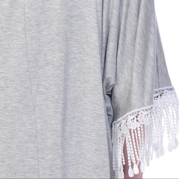 Bellino- Plus Fringe Trim Open Cardigan - Picture 4 of 4