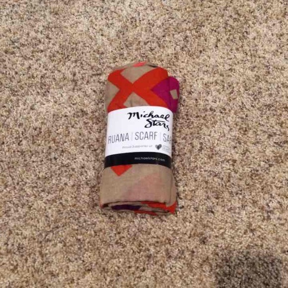 Michael Stars Ruana/Scarf/Sarong - Picture 3 of 4