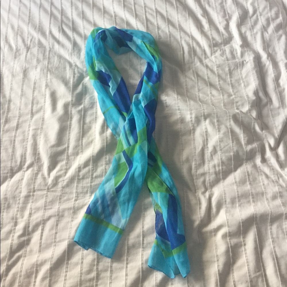 Blue scarf