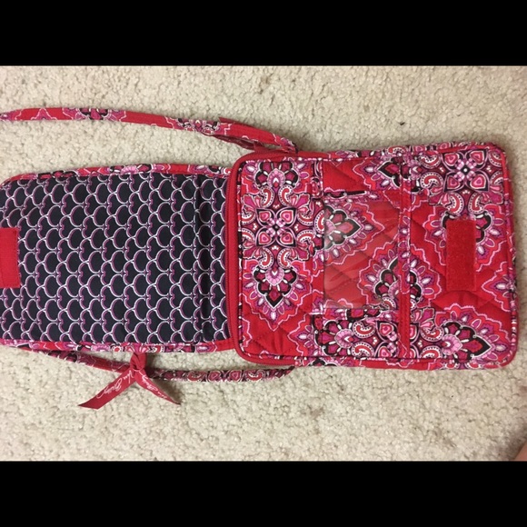 Small Vera Bradley cross body purse - Picture 2 of 4