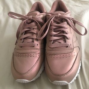 ONE DAY SALE ❤️Rose gold Reebok Classics