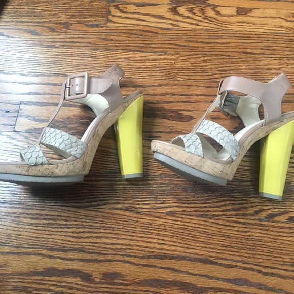 CLOSET CLEAROUT! 🔥 Calvin Klein Heels! - Picture 3 of 6