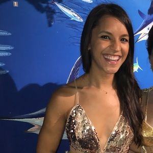 Meet your Posher, Monica