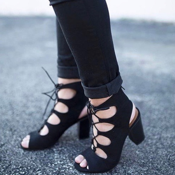 Gladiator Low Heel Lace Up Sandals - Picture 3 of 8