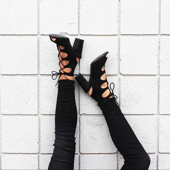 Gladiator Low Heel Lace Up Sandals - Picture 2 of 8