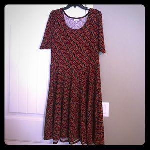 Beautiful Plus Size LuLaRoe 2x Nicole Dress
