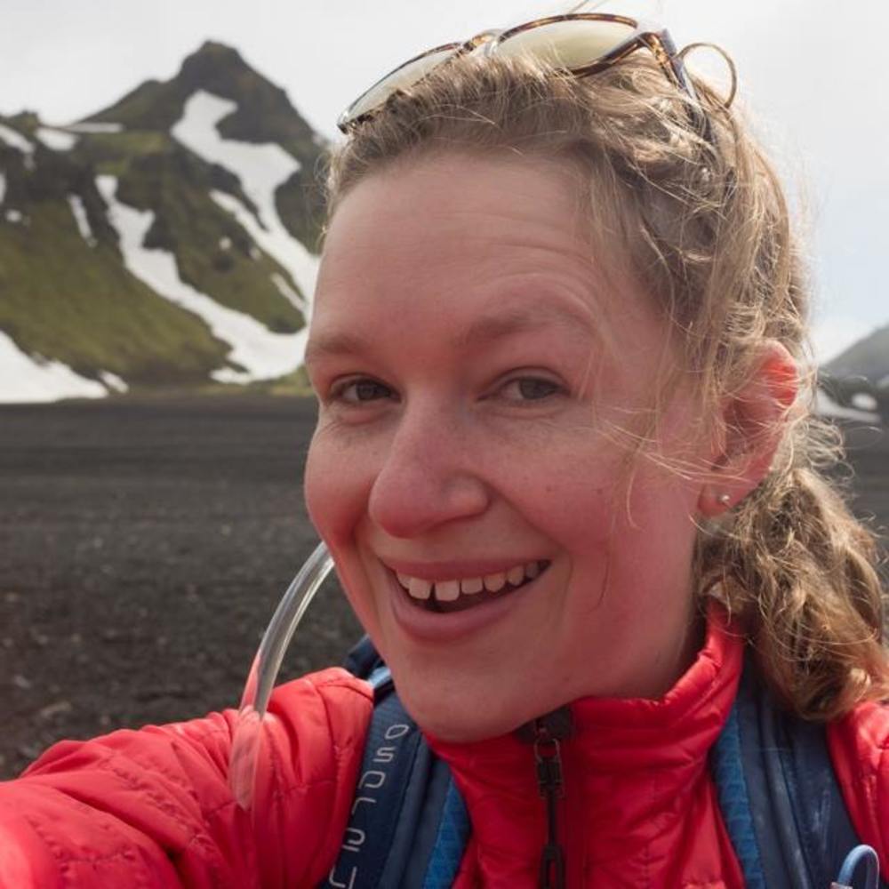 Meet your Posher, Caitlin