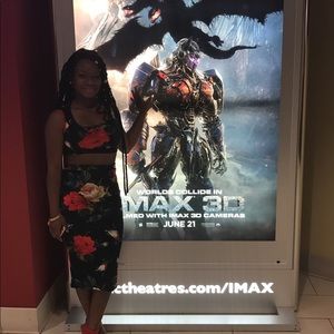 Two piece/crop top and skirt with rose print