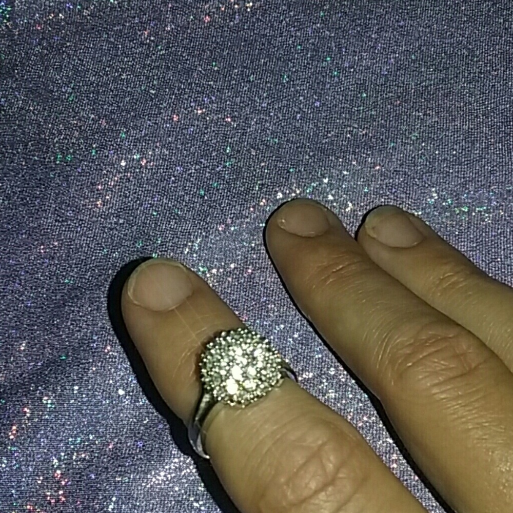 Gorgeous ring - Picture 2 of 7