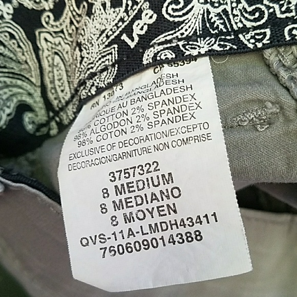 Shorts - Picture 2 of 3