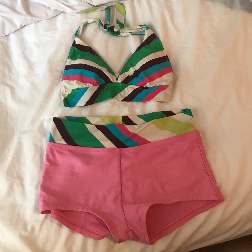 Small Bikini Bottom, Medium Bikini Top