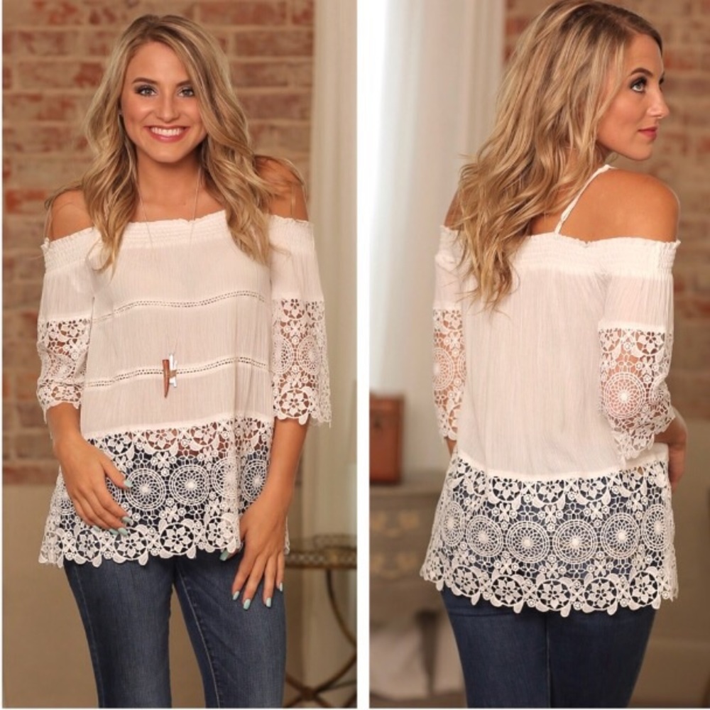 🌸 Last One😬 Ivory White Lace Top Small