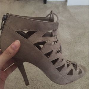 Chinese Laundry Heels size 7M