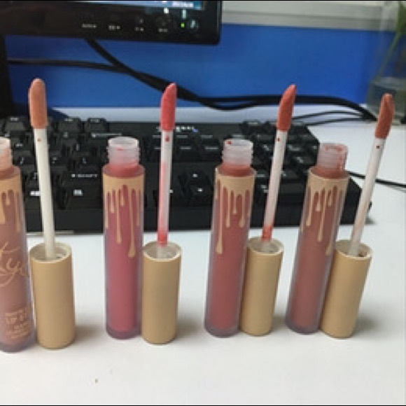 Kylie velvet lip - Picture 5 of 5