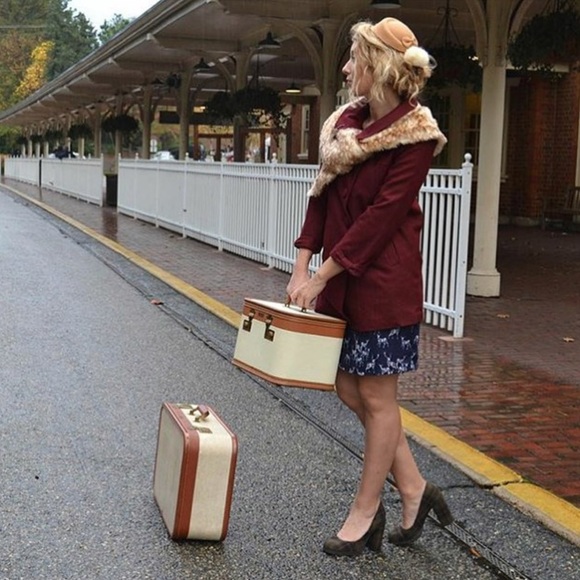 Black Platform Pumps - Picture 5 of 5