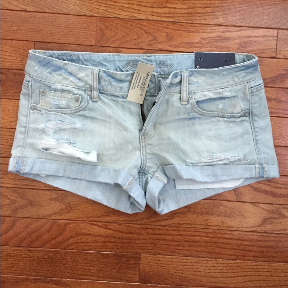 New with tag American Eagle denim shortie!