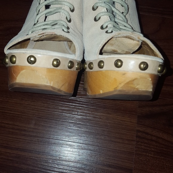 Koolaburra Platform Peep Toe Lace Up Heels - Picture 7 of 8