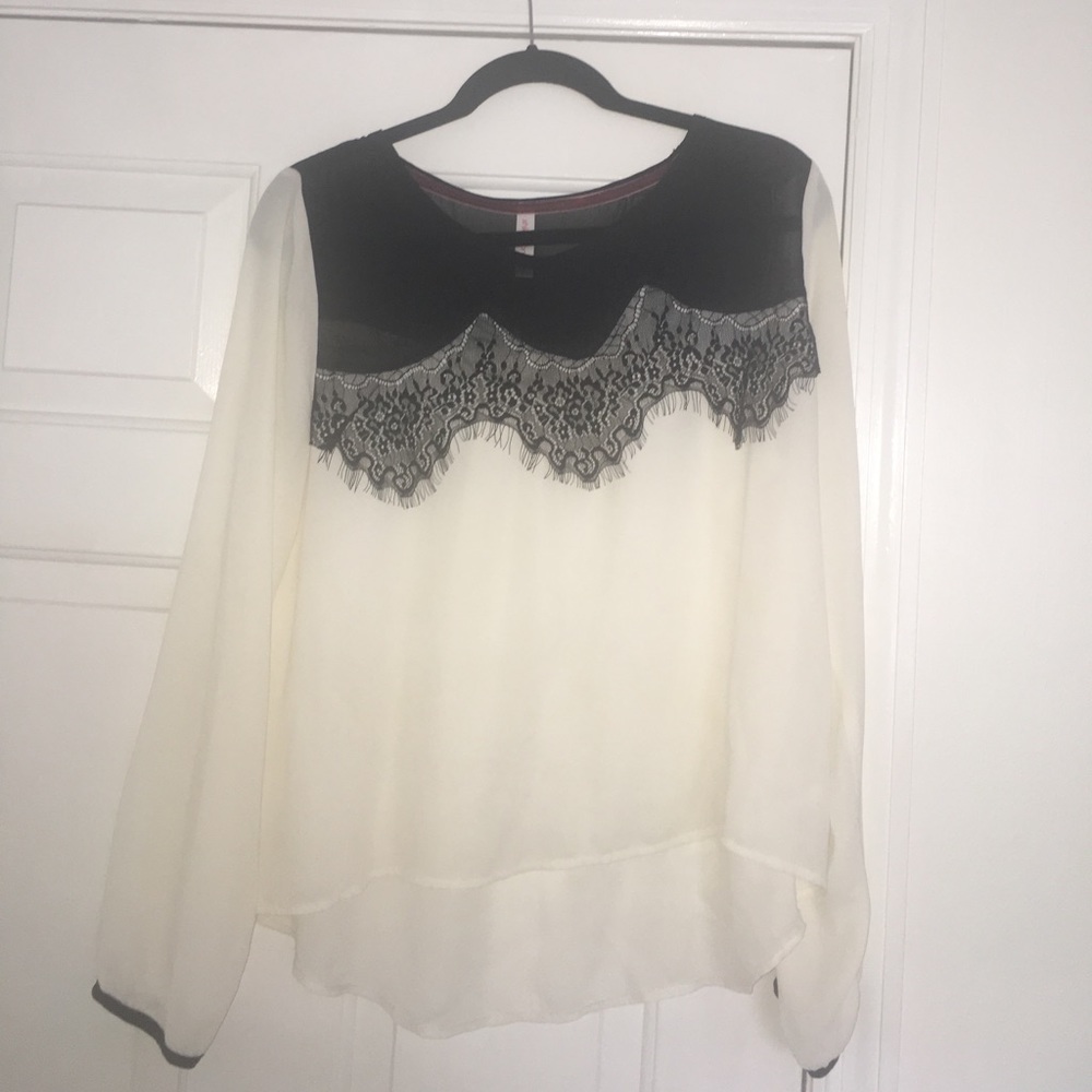 Long sleeve off white blouse