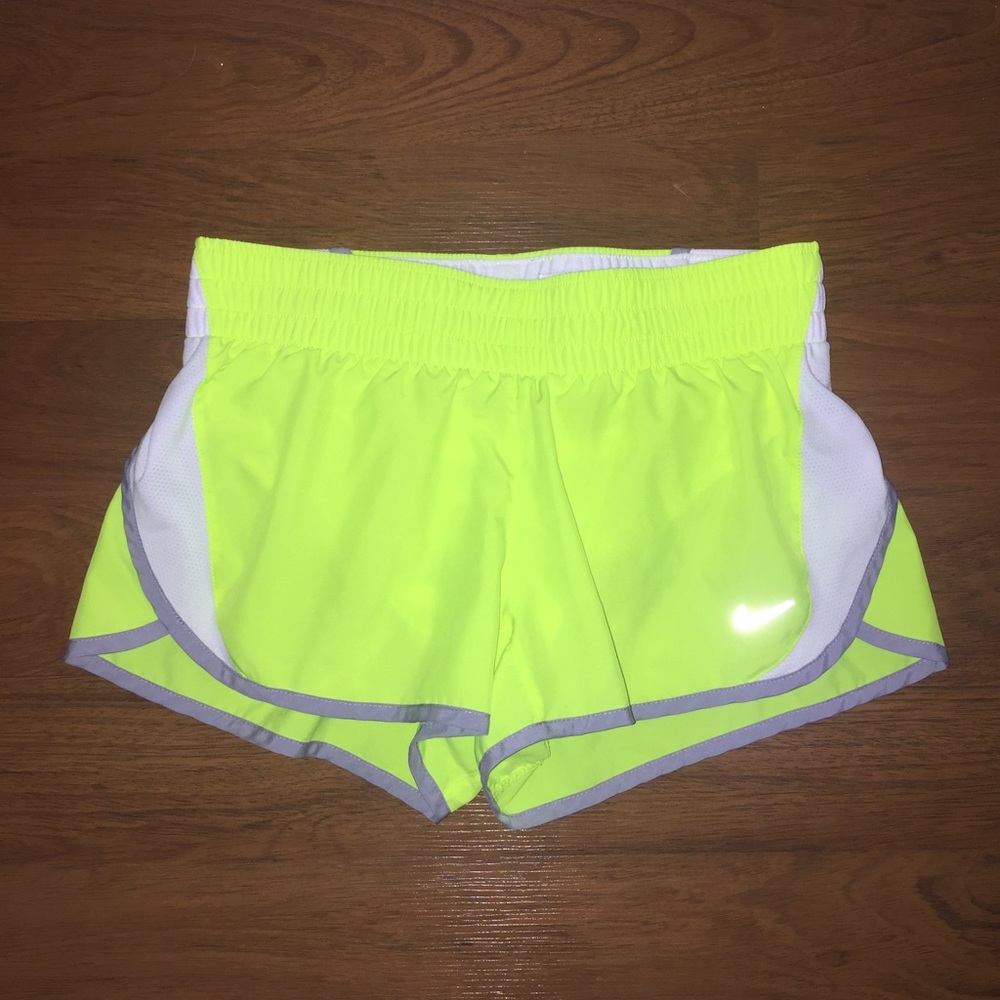 NIKE running shorts - Neon Yellow