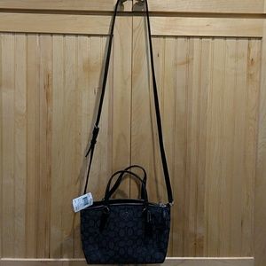 Coach purse. Lowering the price!!