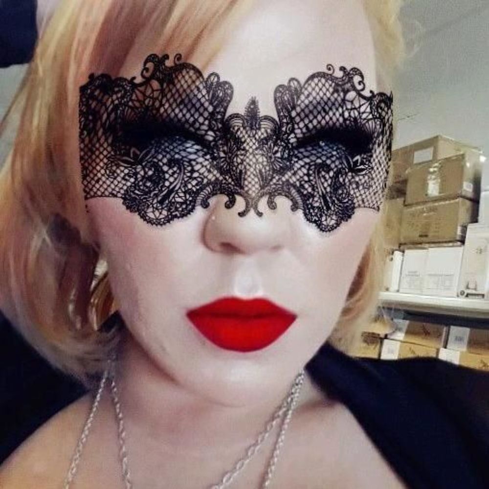 Meet your Posher, Charity