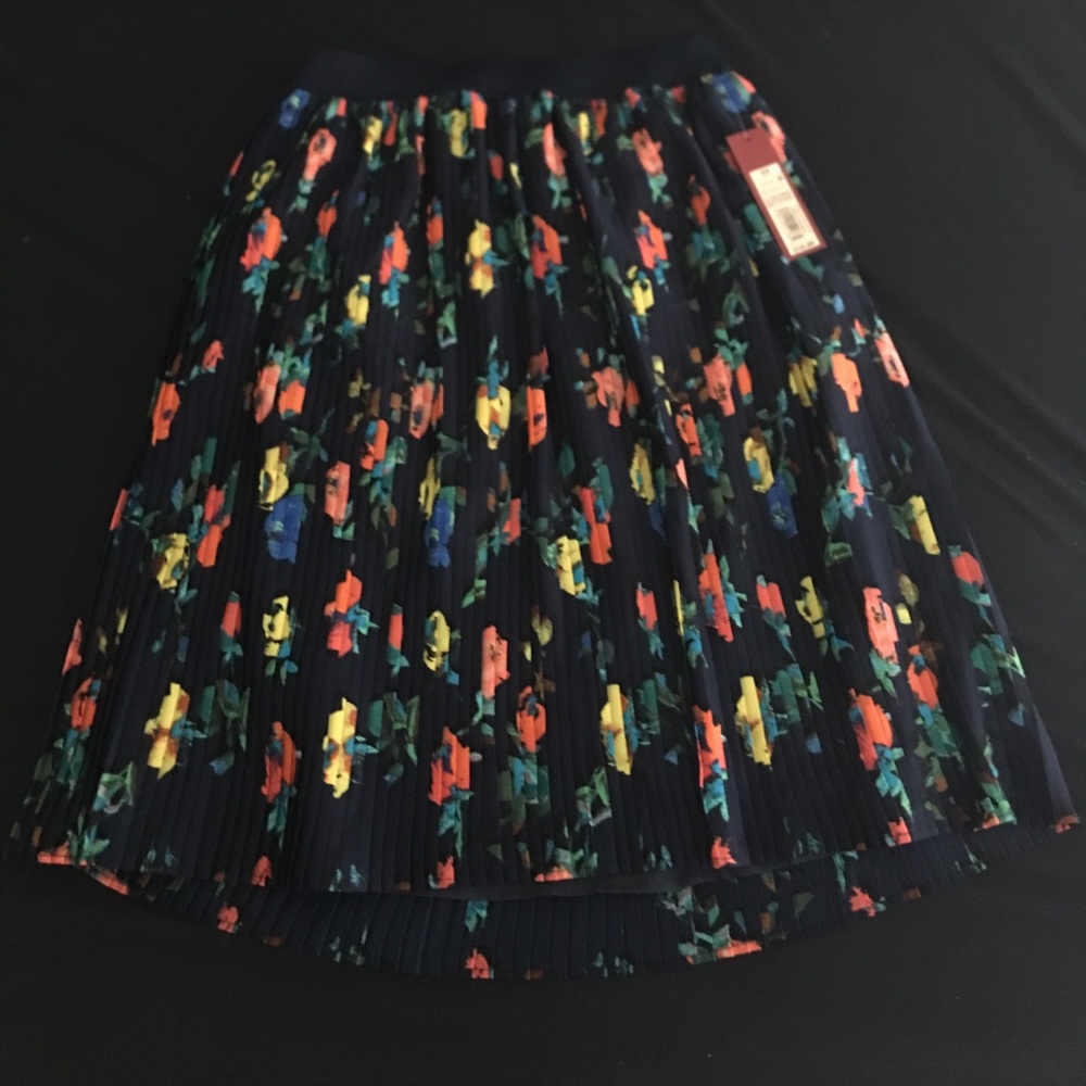 Target Merona pleated skirt. brand new w/tags