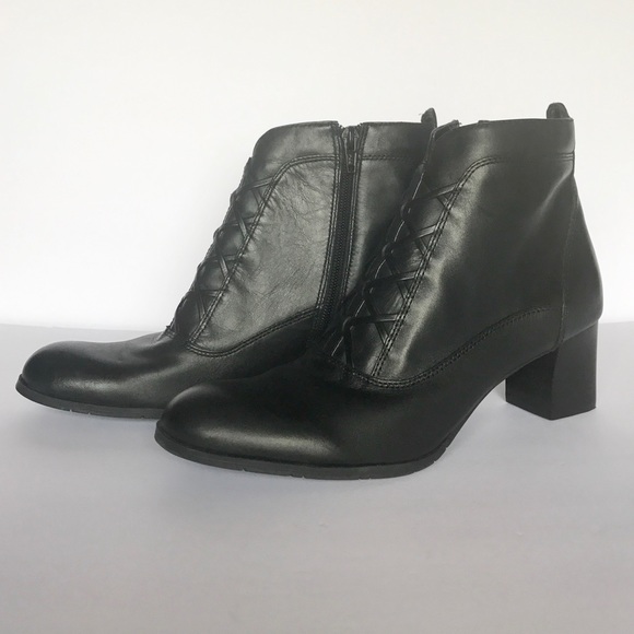 Classic Elements Shoes - NWOB! Black leather ankle boots/ booties