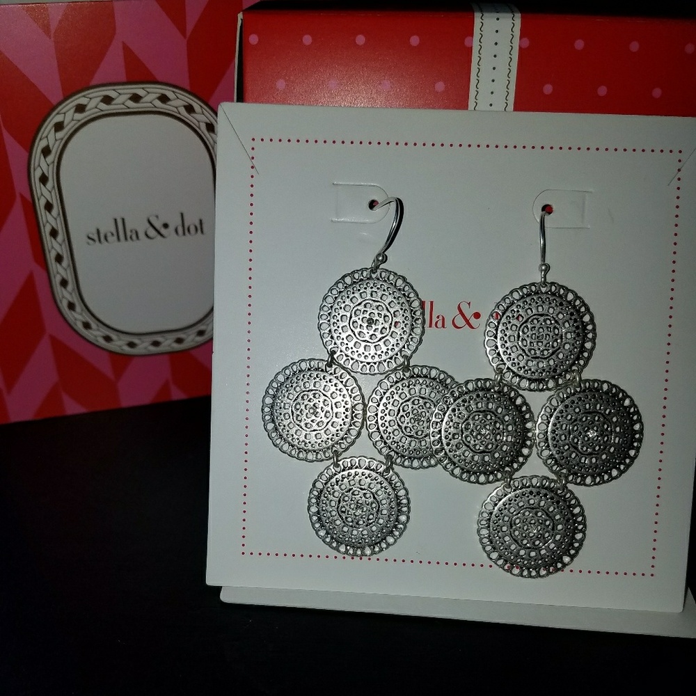 NIB Stella and Dot Medina Chandeliers
