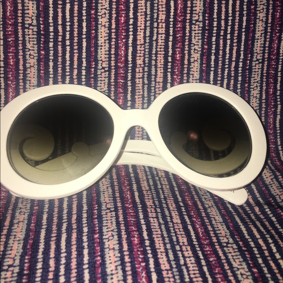 White Scroll Sunglasses - Picture 4 of 7