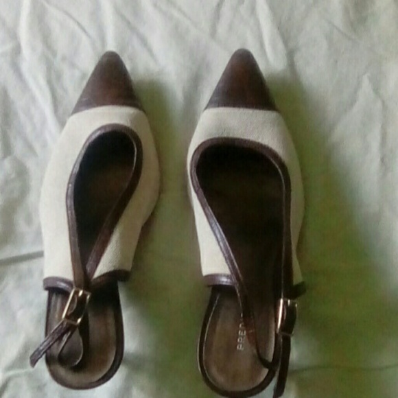 Predictions Shoes - Predictions cream and brown kitten heels