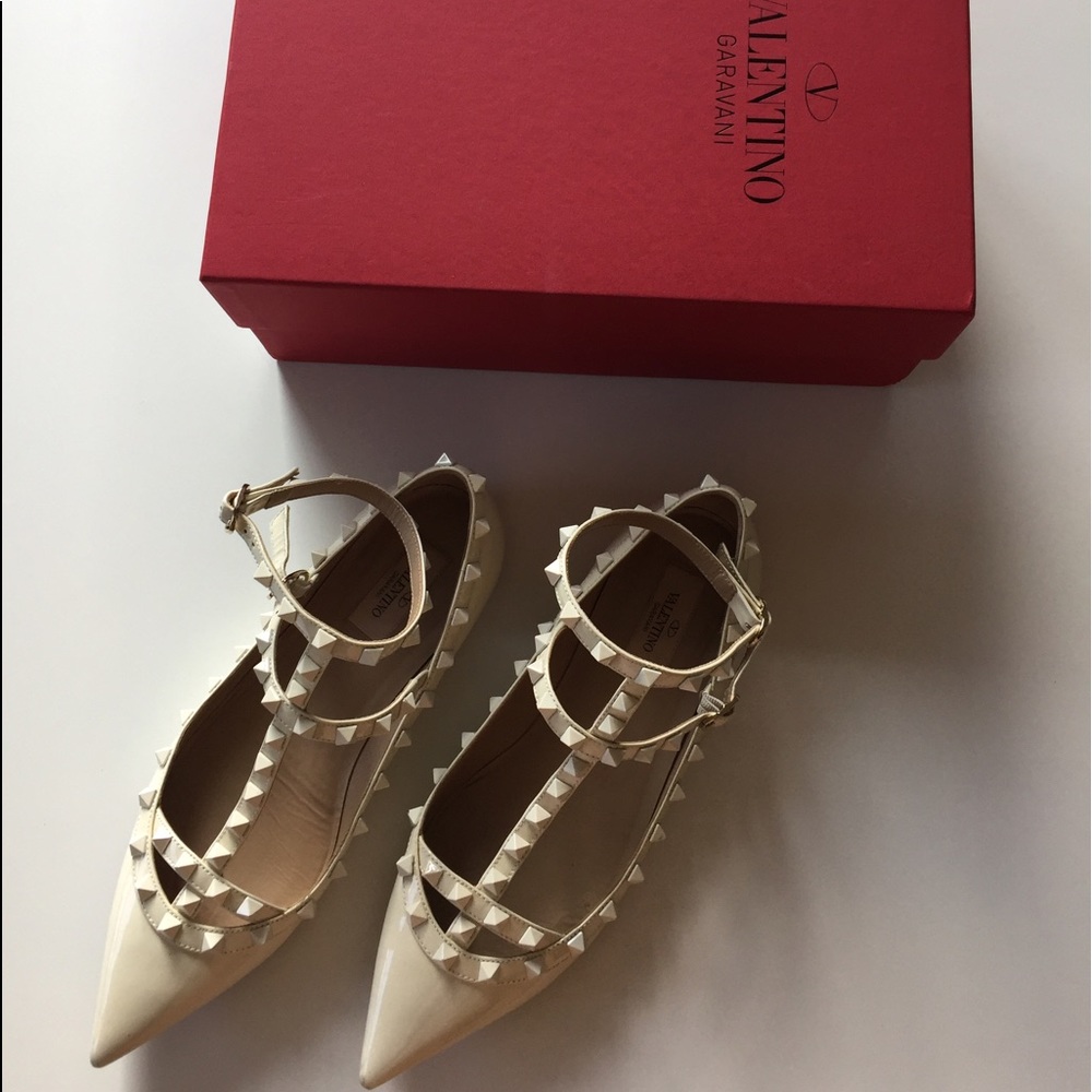 Red Valentino Rockstud Patent Cage Flats (Ivory)