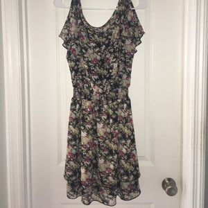 Express floral dress 🌹🌺🌻