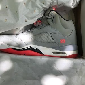 Retro 5 "hot lava"
