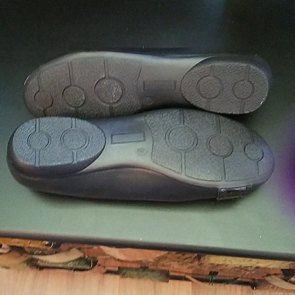 Shoes - Picture 2 of 2