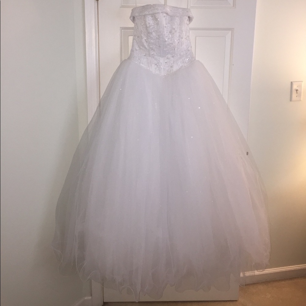 Worn once!! Quinceanera dress in perfect condition