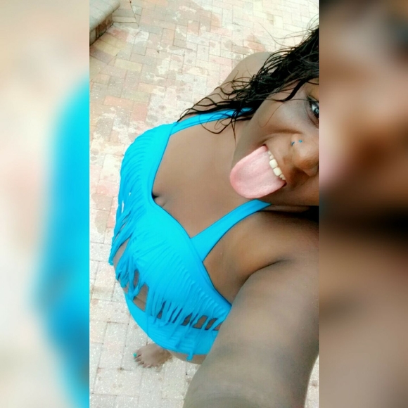 Meet your Posher, Devan - Picture 1 of 1