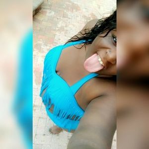 Meet your Posher, Devan