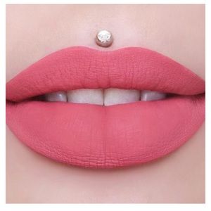 Jeffree Star Liquid Lipstick Rose Matter
