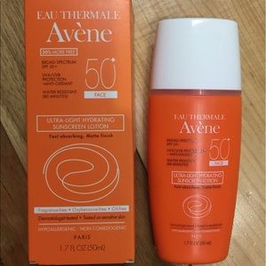 Avene Ultra Light Hydrating Sunscreen Lotion SPF50