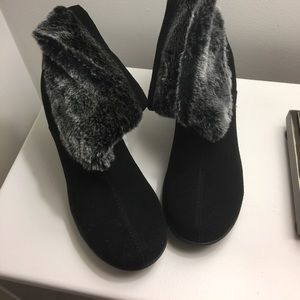Winter boots with cute fur top